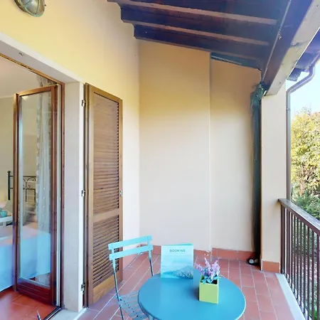 Casa Esmeralda דירה *
